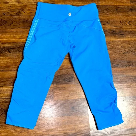 Lululemon Cropped Legging - Picture 2 of 4